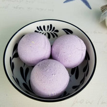 Load image into Gallery viewer, Bath Bombs 6 Pack gift box